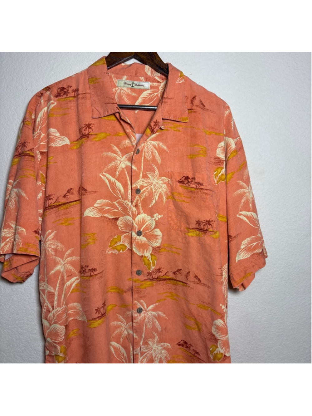 Tommy Bahama silk Hawaiian shirt large original loose fit